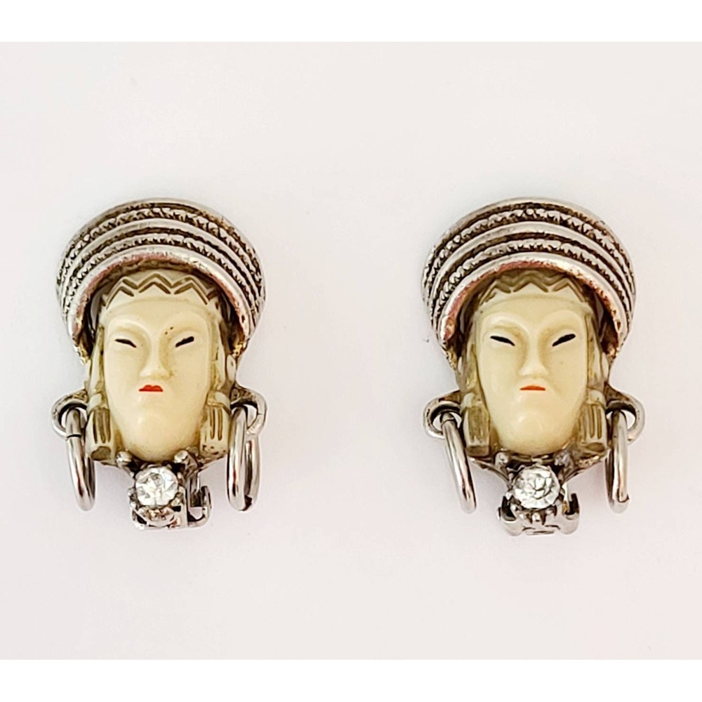 Vintage 1960s Selro Asian Princess Clip On Earrings